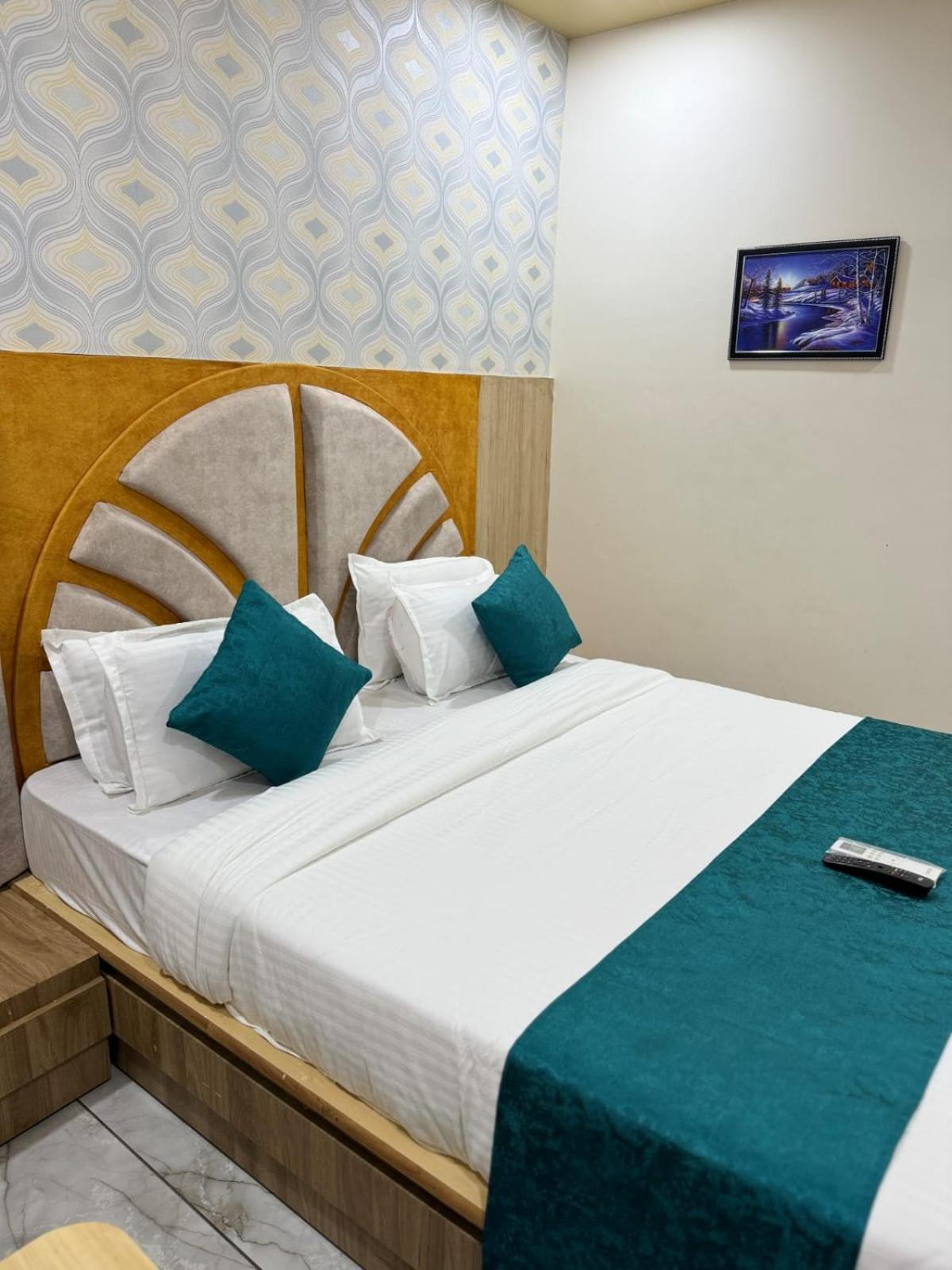 Hotel Alpine Ahmedabad Exterior foto