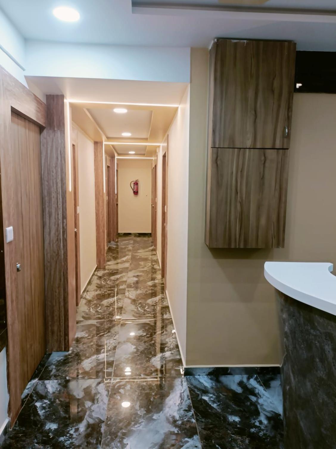 Hotel Alpine Ahmedabad Exterior foto
