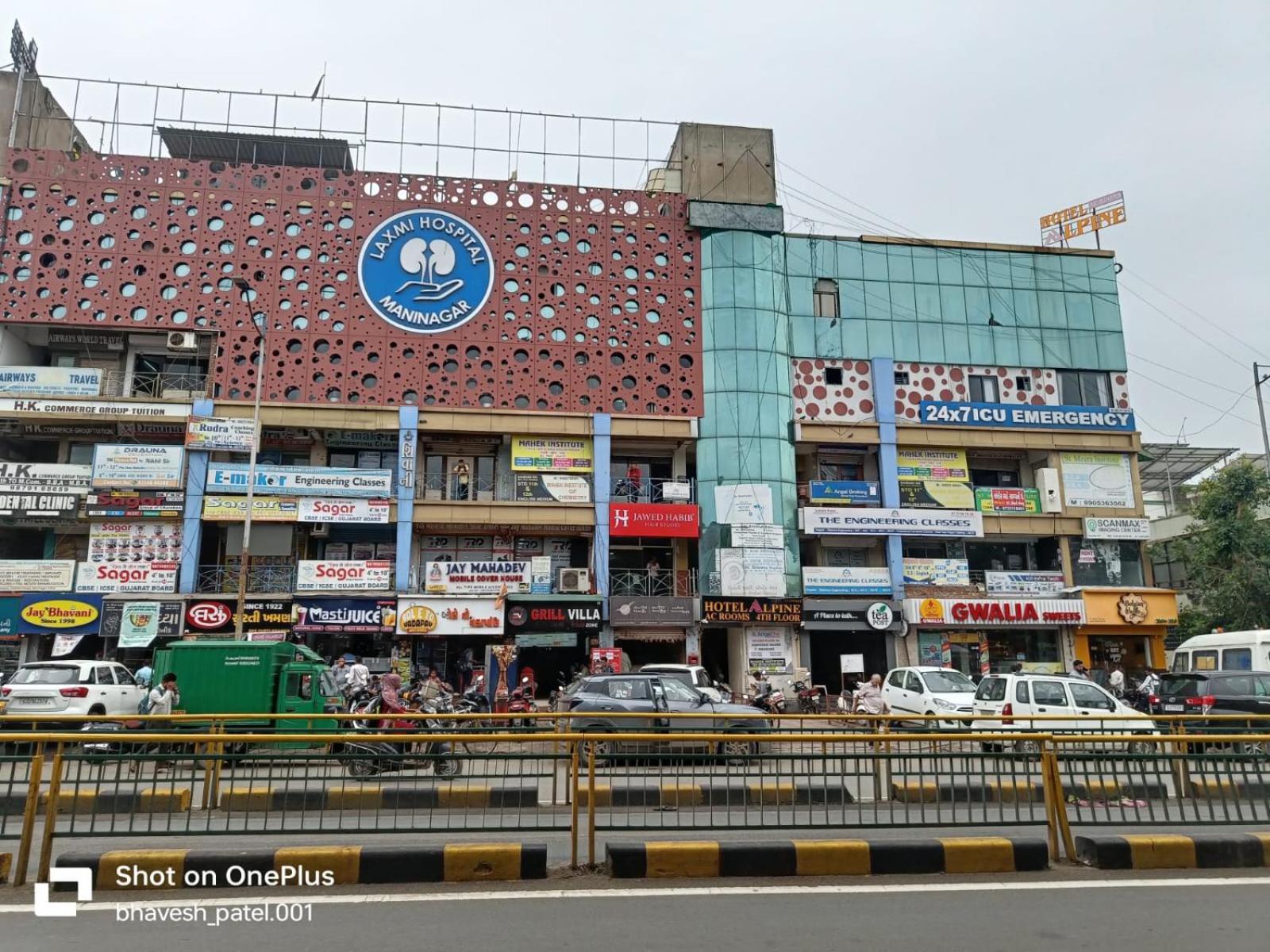 Hotel Alpine Ahmedabad Exterior foto